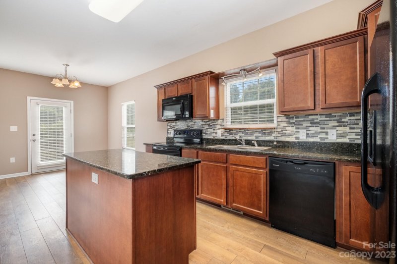 Property image 2 at 104 Lookout Point Place, Mooresville, NC 28115