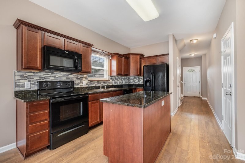 Property image 3 at 104 Lookout Point Place, Mooresville, NC 28115