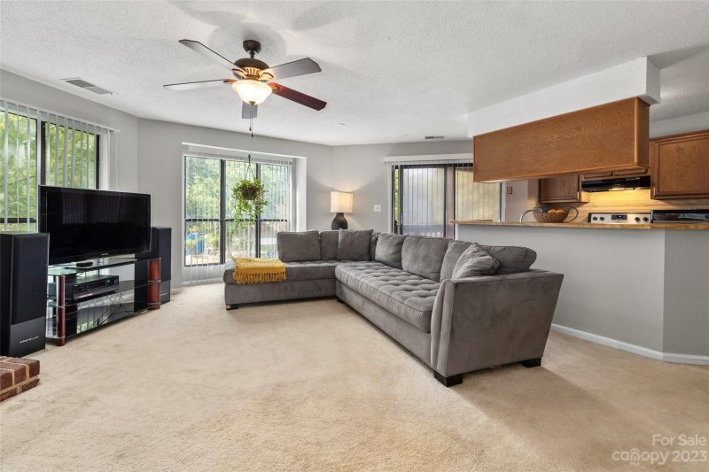 Property image 5 at 8208 Cedar Glen Drive, Charlotte, NC 28212