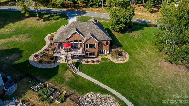 Property image 2 at 9431 Island Point Road, Sherrills Ford, NC 28673