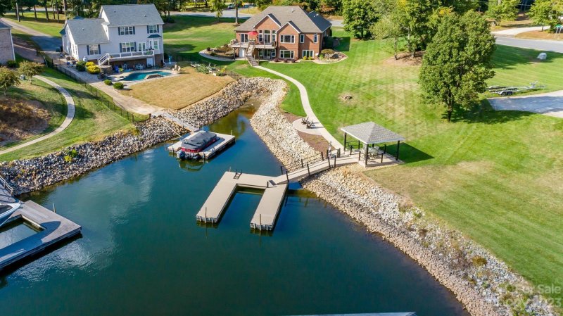 Property image 4 at 9431 Island Point Road, Sherrills Ford, NC 28673