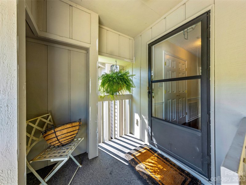 Property image 2 at 406 Abbey Circle, Asheville, NC 28805