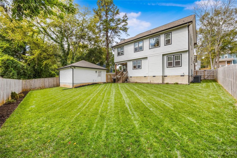 Property image 3 at 1517 Princess Place, Charlotte, NC 28208