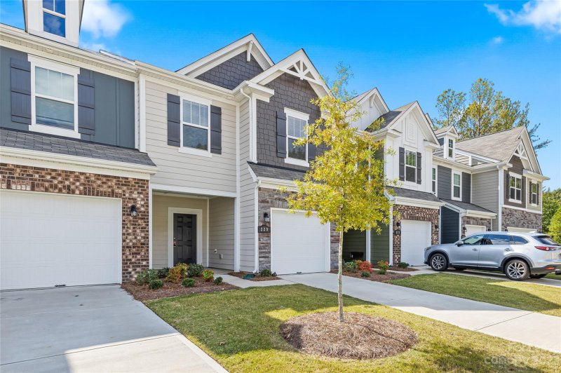 Property image 3 at 229 Quinn Road, Matthews, NC 28104