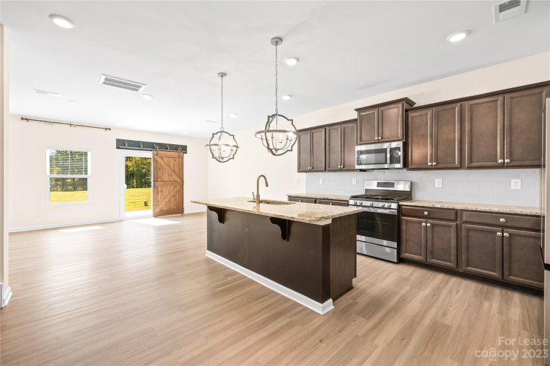 Property image 4 at 229 Quinn Road, Matthews, NC 28104