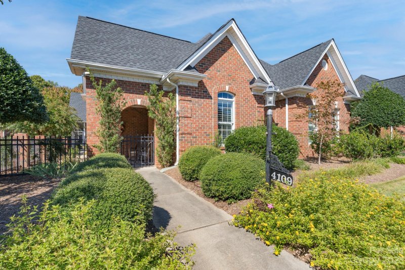 4109 Barton Lane