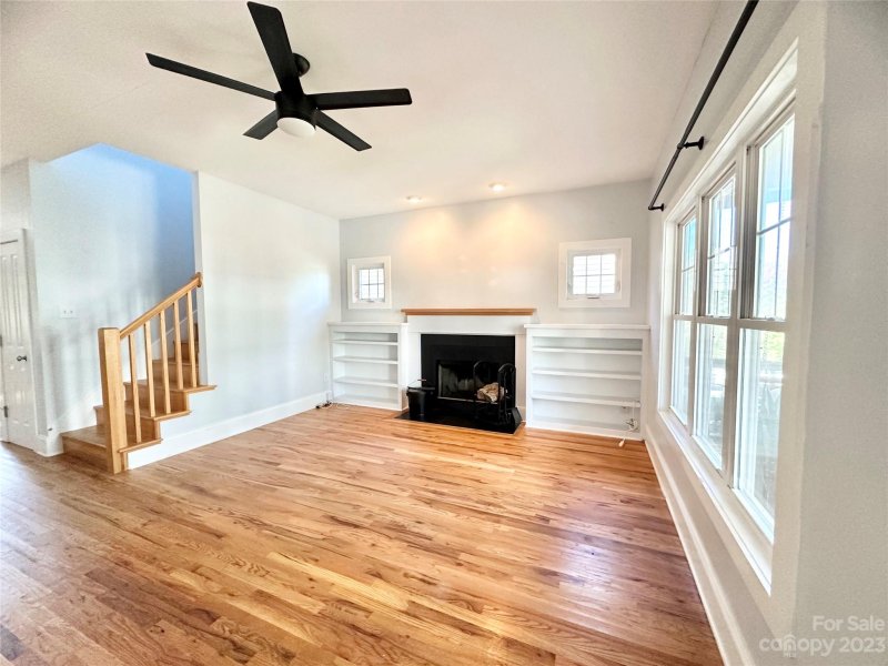 Property image 5 at 25 Lamar Avenue, Asheville, NC 28803