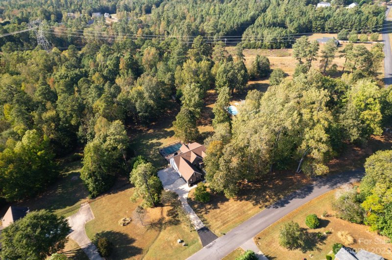 Property image 2 at 906 Silver Charm Lane, York, SC 29745