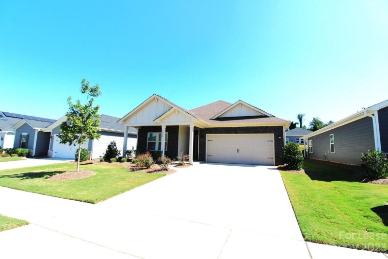 Property image 2 at 9010 Pennegrove Circle, Charlotte, NC 28214