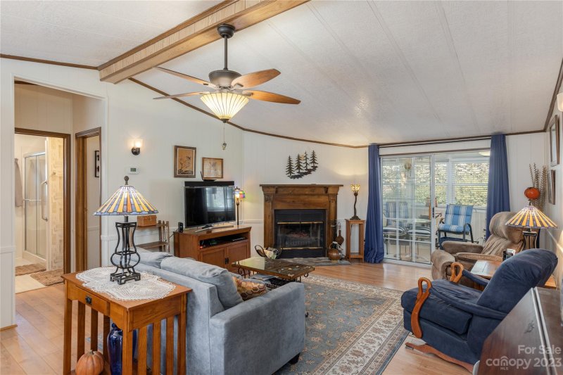 Property image 3 at 203 Cranbrook Circle, Hendersonville, NC 28792