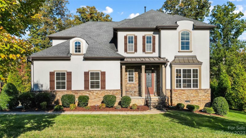 7711 Yellowhorn Trail