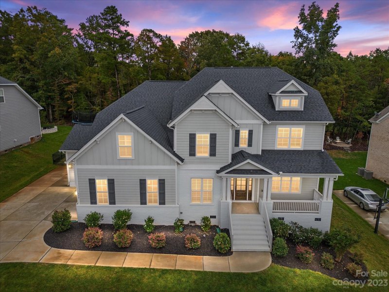 739 Penny Royal Avenue