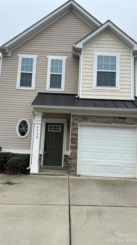 2532 Silverthorn Drive