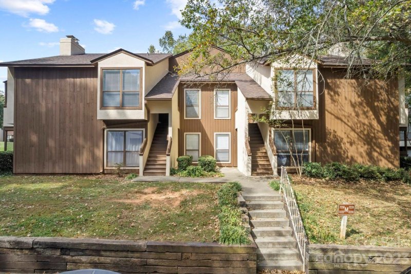 Property image 3 at 7230 Winery Lane, Charlotte, NC 28227