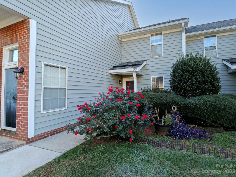 Property image 3 at 2908 Iron Gate Lane, Charlotte, NC 28212