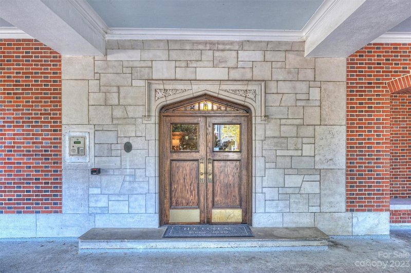 Property image 3 at 301 10th Street, Charlotte, NC 28202