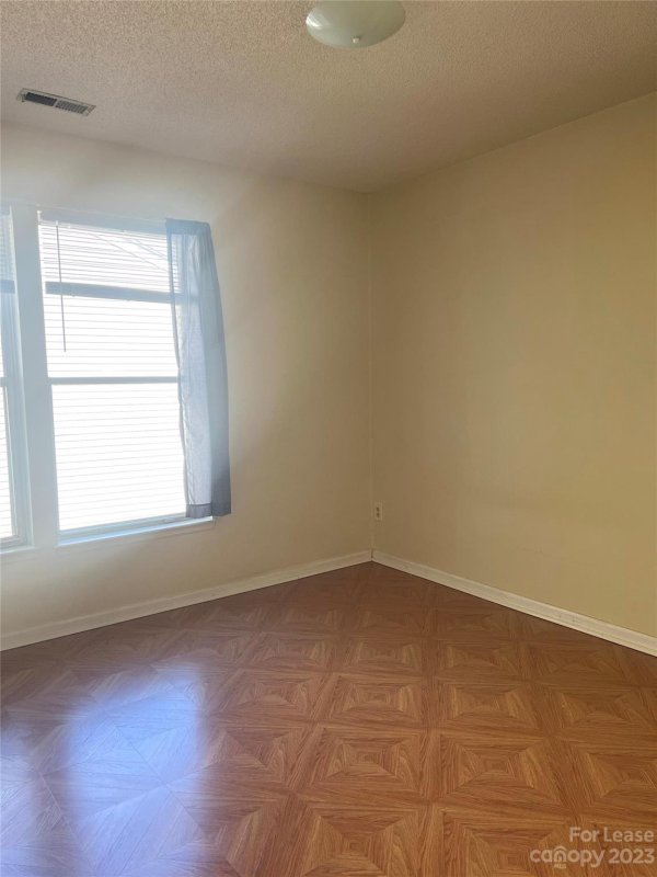 Property image 3 at 9627 Vinca Circle, Charlotte, NC 28213