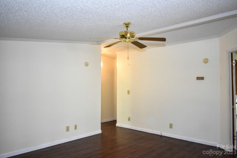 Property image 5 at 142 Riverwind Drive, Hendersonville, NC 28739