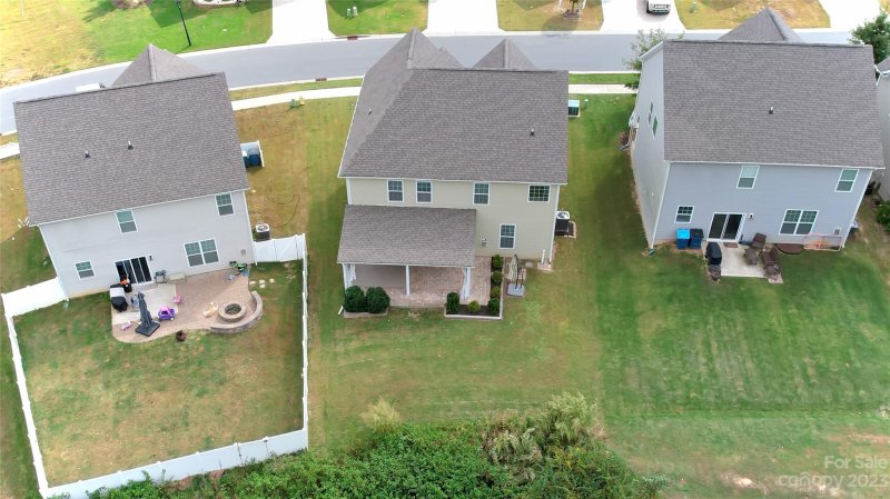 Property image 4 at 3934 Lake Breeze Drive, Sherrills Ford, NC 28673