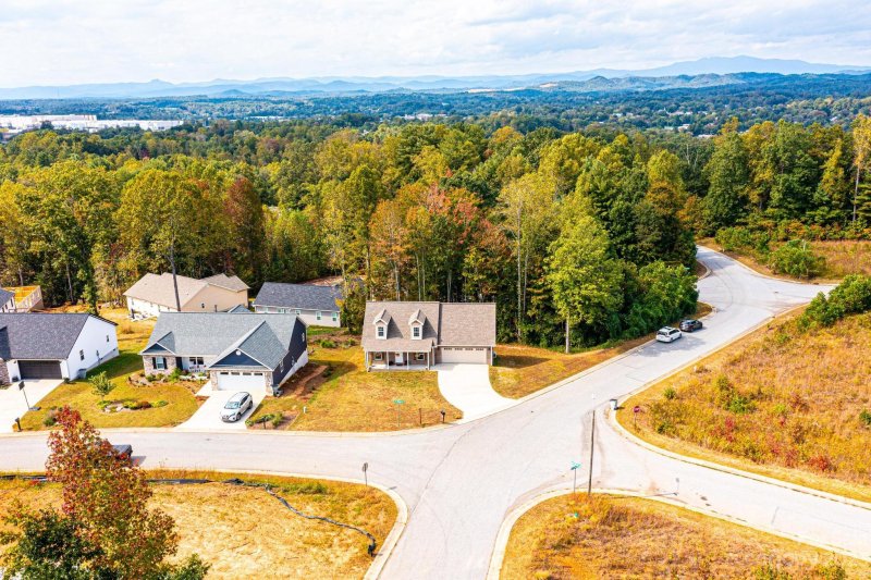 Property image 3 at 1201 Winter Place, Lenoir, NC 28645