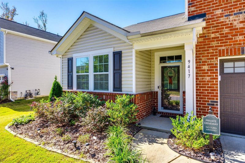 Property image 2 at 9417 Hartington Place, Charlotte, NC 28269