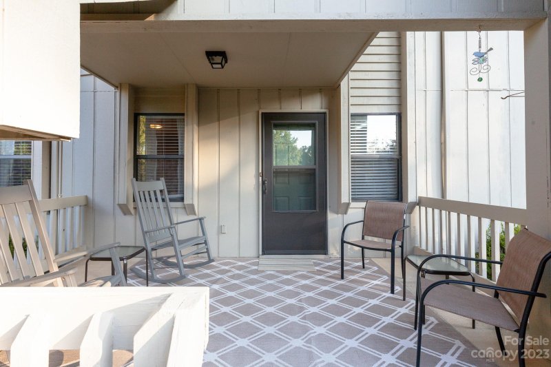 Property image 4 at 803 Abbey Circle, Asheville, NC 28805