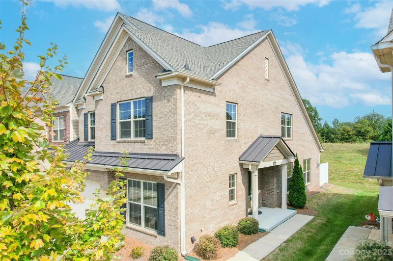 Property image 2 at 1012 Crest Oak Lane, Fort Mill, SC 29707