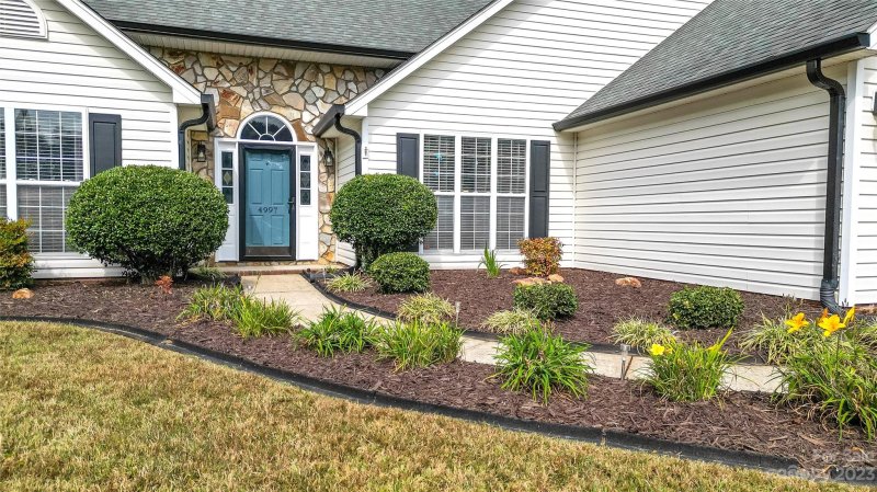 Property image 2 at 4997 Bentridge Drive, Concord, NC 28027