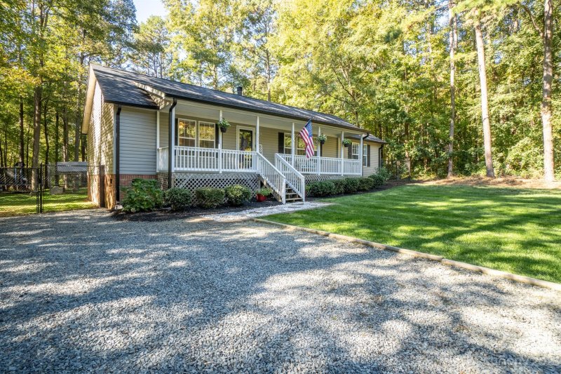 Property image 2 at 8921 Gosnell Drive, Charlotte, NC 28227