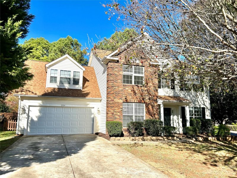 Property image 2 at 5704 Falls Ridge Lane, Charlotte, NC 28269