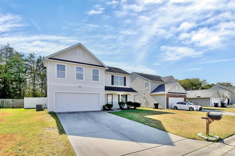Property image 3 at 549 Gentle Breeze Lane, Rock Hill, SC 29730