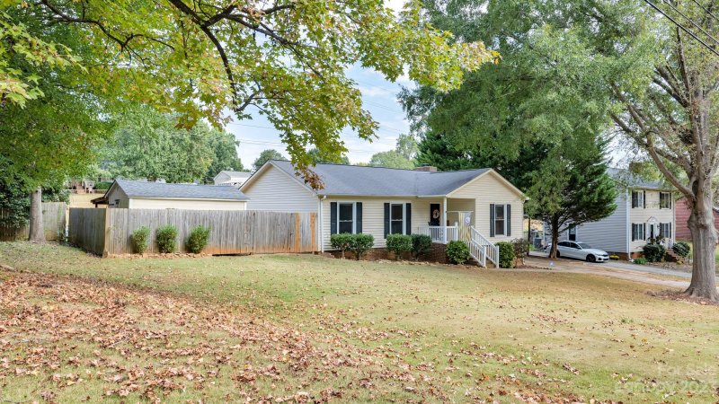 Property image 2 at 2508 Amity Avenue, Gastonia, NC 28054