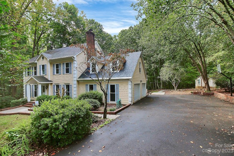 Property image 3 at 4600 Sarandon Court, Charlotte, NC 28215