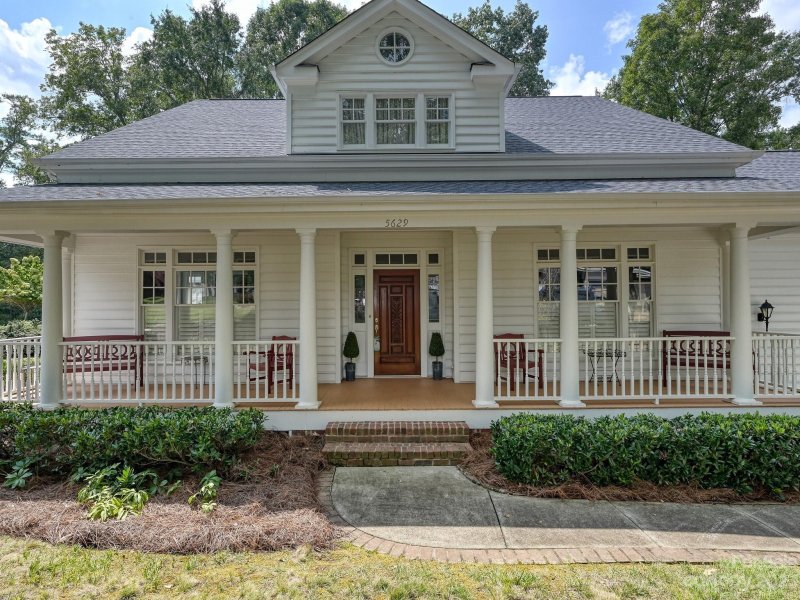 Property image 2 at 5629 Merrymount Drive, Charlotte, NC 28226