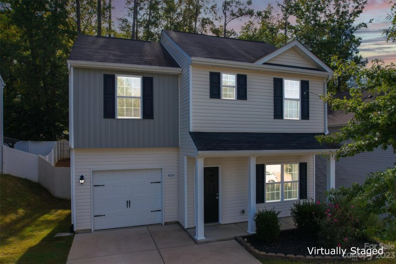 Property image 2 at 4524 Merryvale Forest Drive, Charlotte, NC 28214