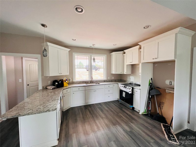 Property image 5 at 1568 Farmington Hills Drive, Conover, NC 28613