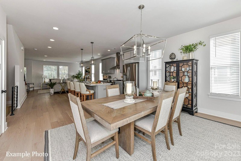 Property image 4 at 326 E Cama Street, Charlotte, NC 28217