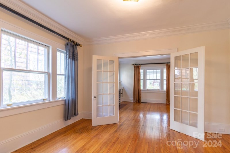 Property image 4 at 39 Tacoma Street, Asheville, NC 28801