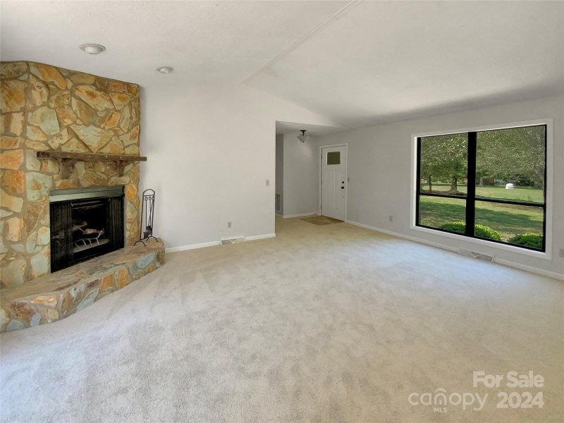 Property image 5 at 7833 Deer Track Drive, Denver, NC 28037