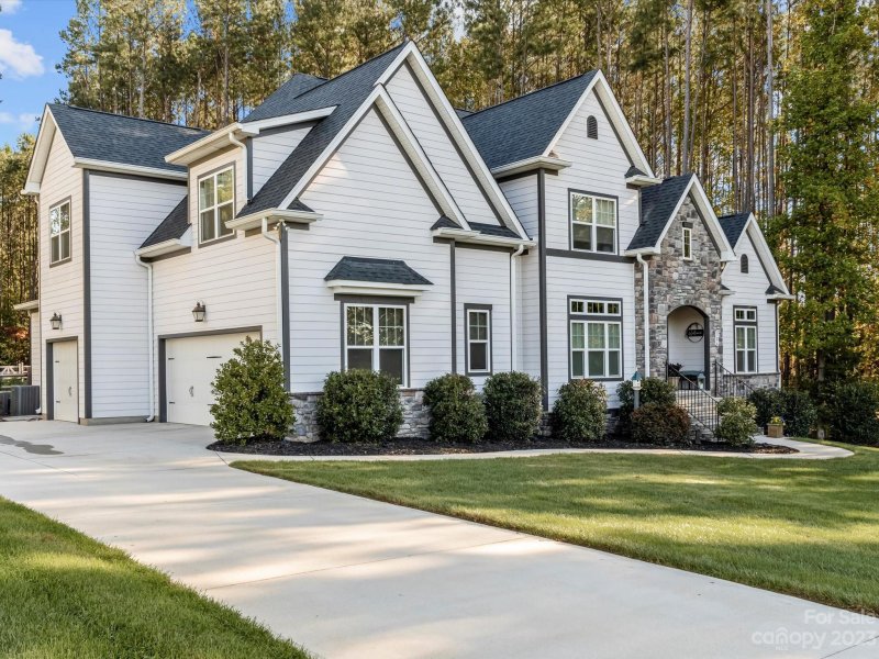 Property image 2 at 304 Kenway Loop, Mooresville, NC 28117