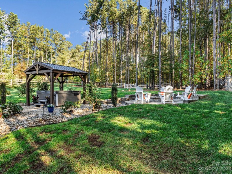 Property image 5 at 304 Kenway Loop, Mooresville, NC 28117