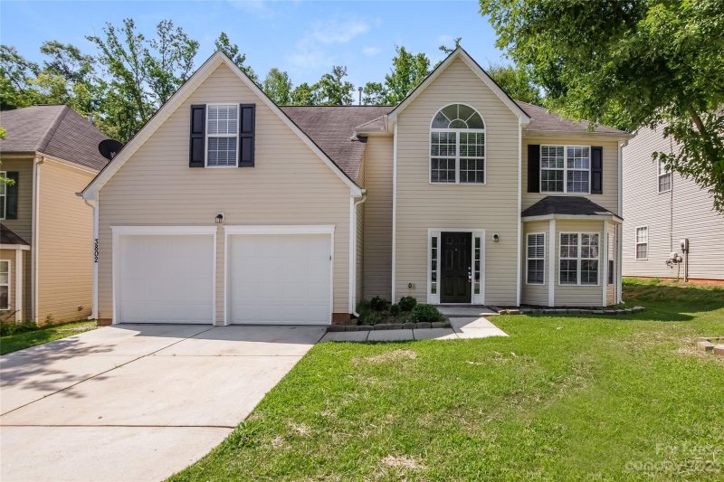 3802 Pauline Lane