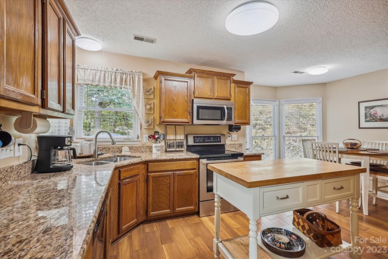 Property image 5 at 1208 Long Paw Lane, Charlotte, NC 28214