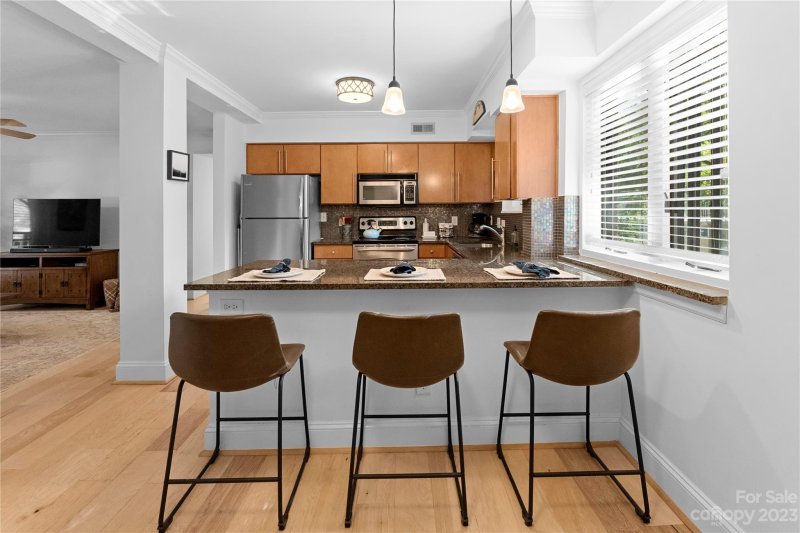 Property image 3 at 2427 Vail Avenue, Charlotte, NC 28207