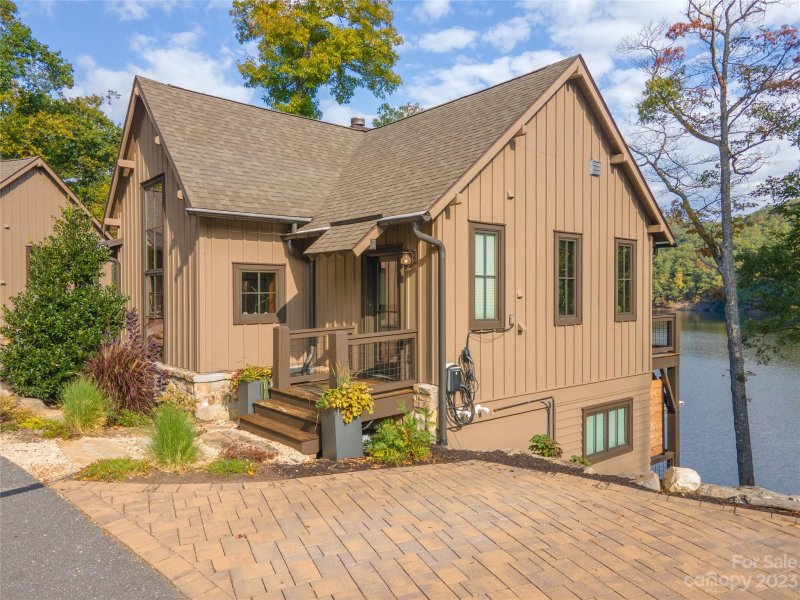 571 Harbor Ridge Drive