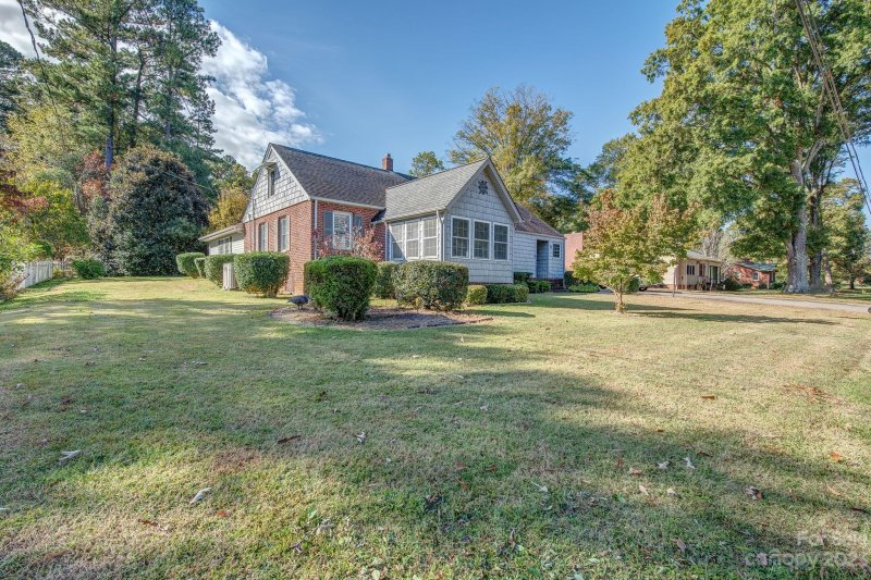 Property image 2 at 112 Oak Trail, Belmont, NC 28012