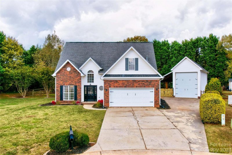 Property image 4 at 118 Breton Court, Mooresville, NC 28117