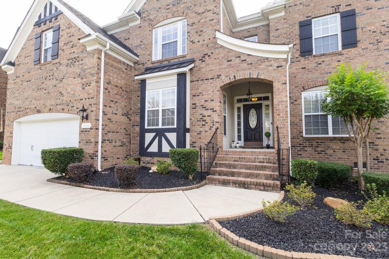 Property image 2 at 426 Deer Brush Lane, Waxhaw, NC 28173