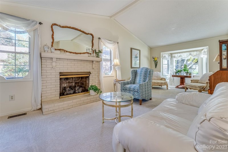 Property image 5 at 132 Exeter Court, Hendersonville, NC 28791