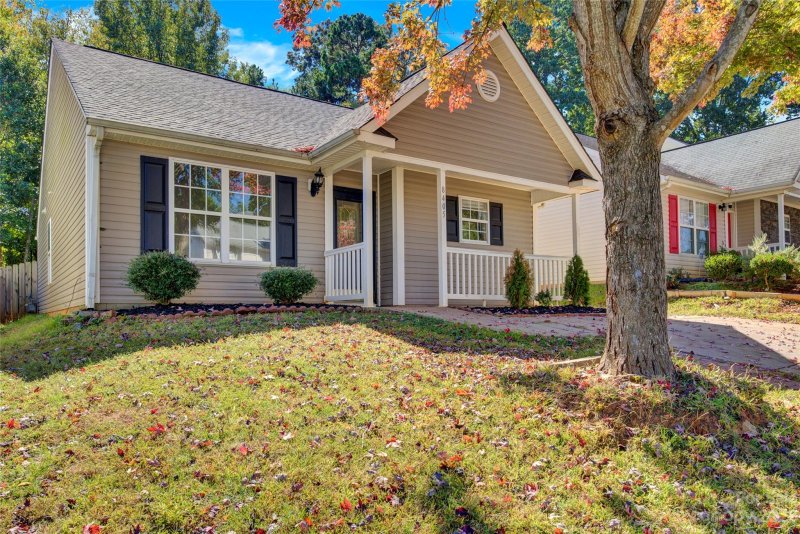 Property image 2 at 8405 Kings Creek Drive, Charlotte, NC 28273
